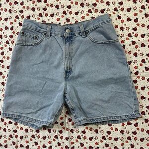 Vintage Levi’s 550 Shorts Light Wash High Rise Denim - Size 29